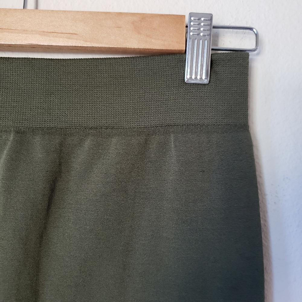 ❗SOLD OUT❗High Rise Fleece Lined Leggings - Picture 7 of 10